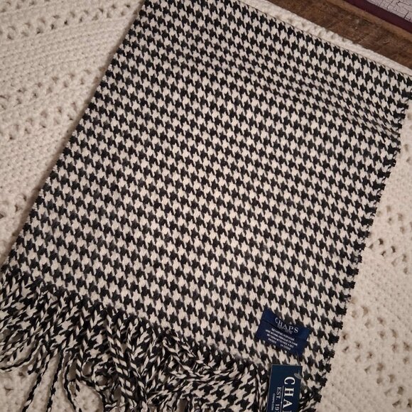 BLACK & WHITE & FRINGE SCARF--NWT - Picture 2 of 6